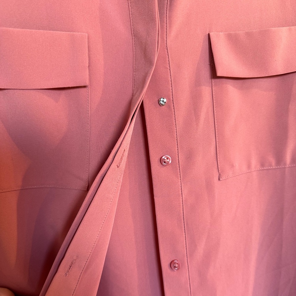 Silky and super sexy, dusty rose coloured blouse from RW&Co. Ladies size Large - Picture 4 of 6
